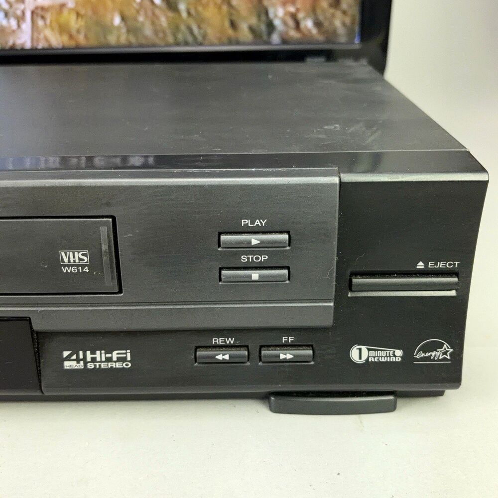 Toshiba W-614 VHS 4 Head VCR Video Cassette Recorder Player No Remote - TESTED - Picture 4 of 9